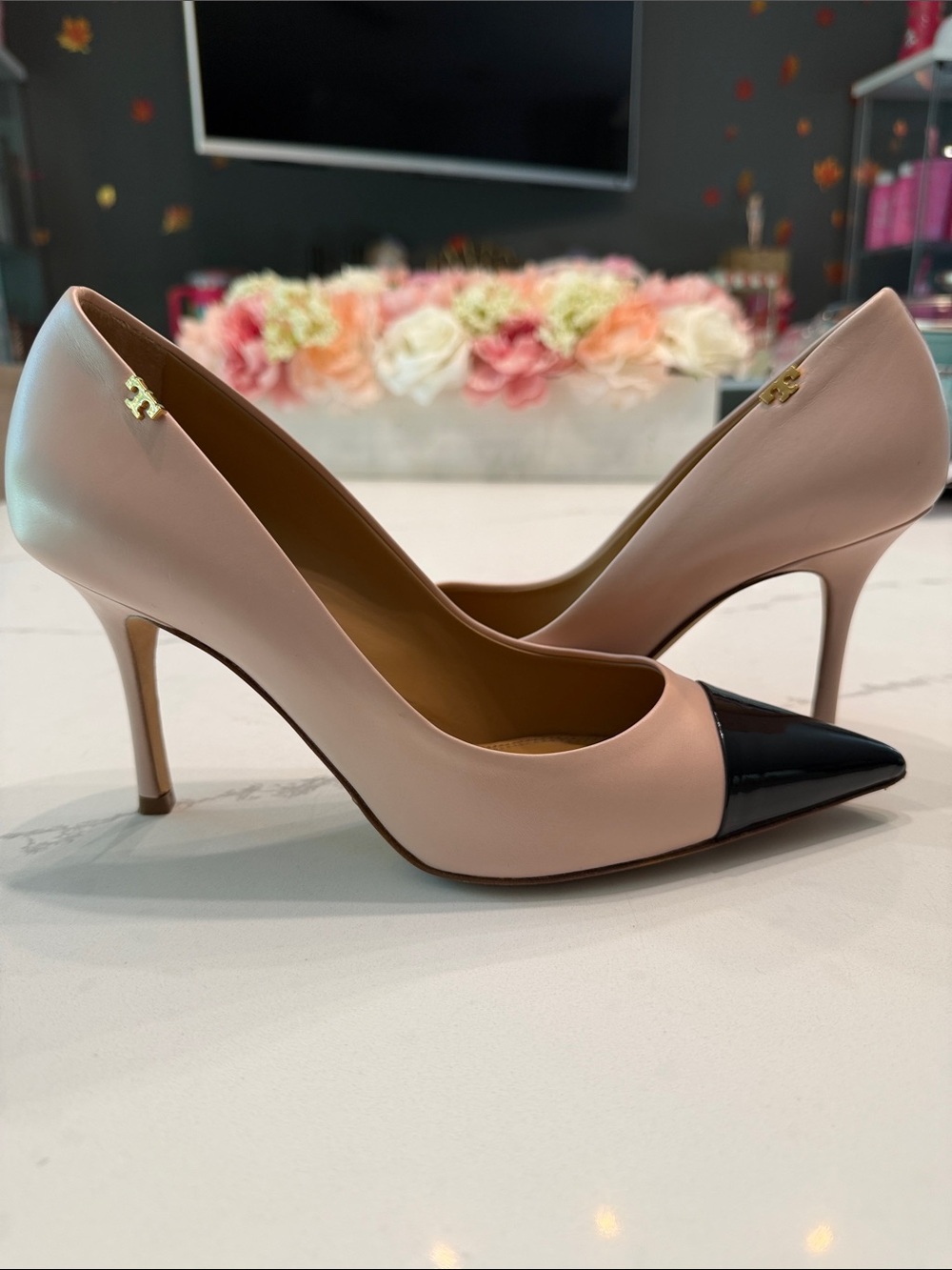 Tory Burch Blush Pink Leather Pumps with Black Patent Cap Toe - Picture 5 of 7